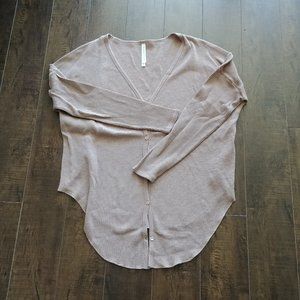 Aritzia The Group by Babaton TIE-FRONT THERMAL